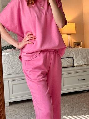 Women's Pink Cozy Lounge Set - Relaxed Top & Elastic Waist Pants